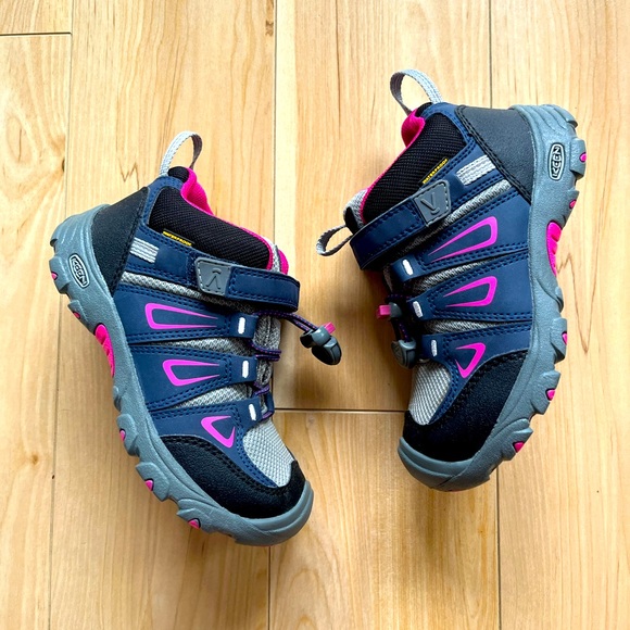 New Keen knotch peak girl size 11 shoes - Picture 1 of 12